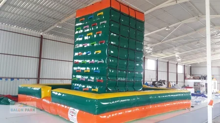 Şişme Kule Tırmanma Oyunu