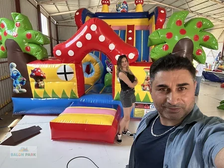 ŞİRİNLER TEMALI ŞİŞME OYUN PARKI
