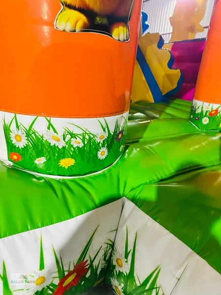 Zürafa Temalı Oyun Parkı