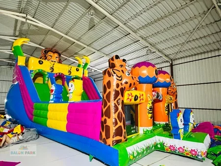 Zürafa Temalı Oyun Parkı