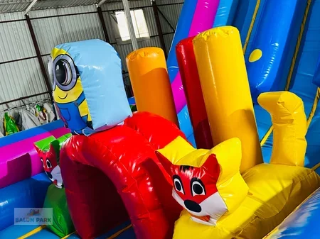 Minyon Temalı 8x5 Şişme Kaydırak