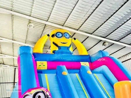 Minyon Temalı 8x5 Şişme Kaydırak